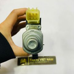 Mô tơ lên xuống kính trước Ford Fiesta đời 2011 - 2017. Hàng cao cấp thông số 6 zắc điện. Mã 8A6114553AB, 8A6114A389BB ( 1 vế LH và RH )