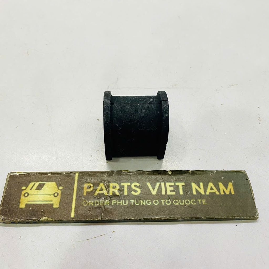 Cao su ốp cân bằng sau Toyota Camry 2.0, 2.4 và 3.5, Lexus ES240, ES350, ES300h đời 2006 - 2015. Hàng cao cấp. Mã 48818-06230, 48818-33110