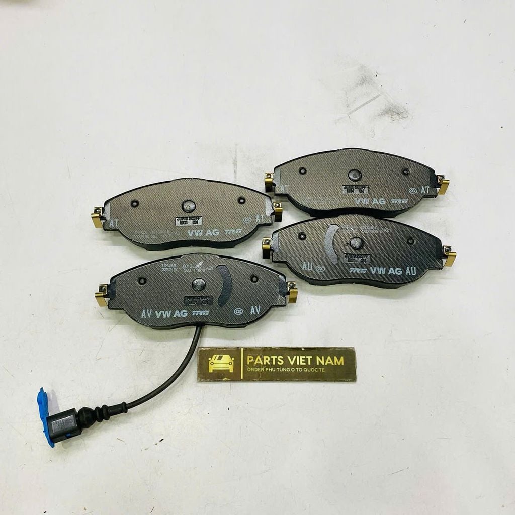 Má phanh hay bố thắng trước Audi A3, Q2, Q3, Volkswagen Passat, Jetta, Tiguan đời 2016 - 2024. Hàng cao cấp. Mã 8V0698151G, 8V0698151C, 5Q0698151K, 5Q0698151K