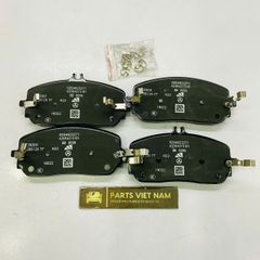 Má phanh hay bố thắng trước Mercedes C-CLASS, W206, C300, E200, E220, E300, E400, E180 đời 2021 - 2023. Hàng cao cấp. Mã 0004200204, 0004200304, 0004202404, 0004203303, 0004203503, A0004200204, A 0004200304, A0004202404, A0004203303, A0004203503