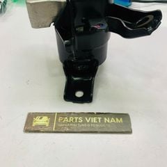 Cao su chân đầu máy bên phải hay chân thủy lực Toyota Rav4 đời 2008 - 2016. Hàng cao cấp. Mã 12305-0V040, 12305-0V030, 12305-36040 ,12305-0V010, 12305-36010