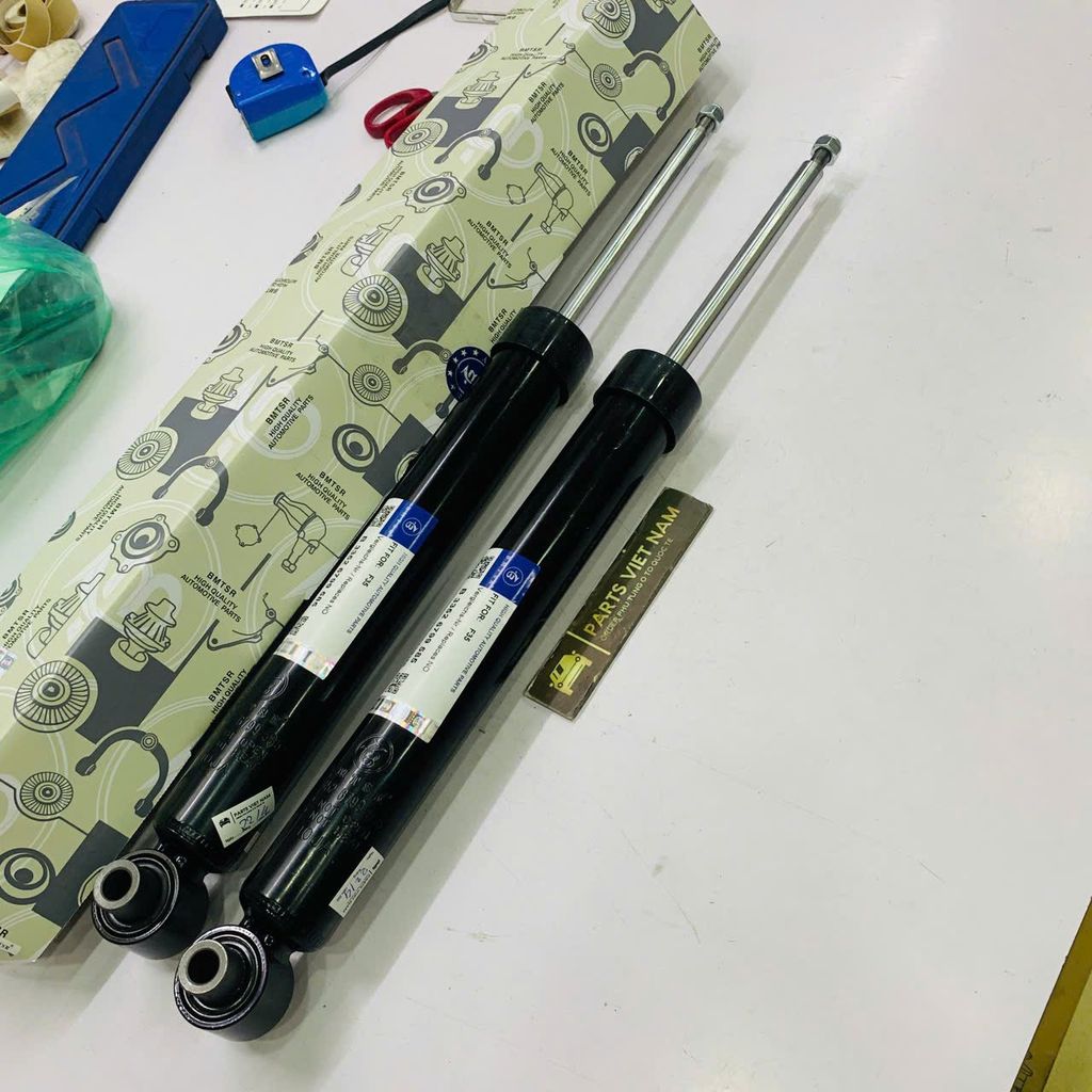 Giảm xóc hay phuộc nhún trước BMW 318d, 316d 320d, 328i, 335i, 340i, 316i, 320i, 330d, 325d, 420i, 435i đời 2011 - 2021. Hàng Bmtsr. Mã 33526791568, 33526791569, 33526799585, 33526850915, 33526857226, 33526868652, 33526868658 ( 1 cái )