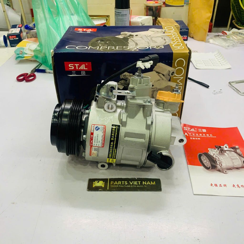 Lốc lạnh hay lốc điều hòa Ford Explorer đời 2018 - 2024. Hàng Stal China. Mã FB53-19D629-AE, FB5319D629AE