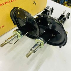 Giảm xóc hay phuộc nhún trước Lexus RX330, RX350 máy 3.3 động cơ 3MZ đời 2003 - 2006. Hàng Showa Japan thay 1 đôi bảo hành 6 tháng. Mã 48510-49445 RH, 48520-49555 LH ( 1 cái )