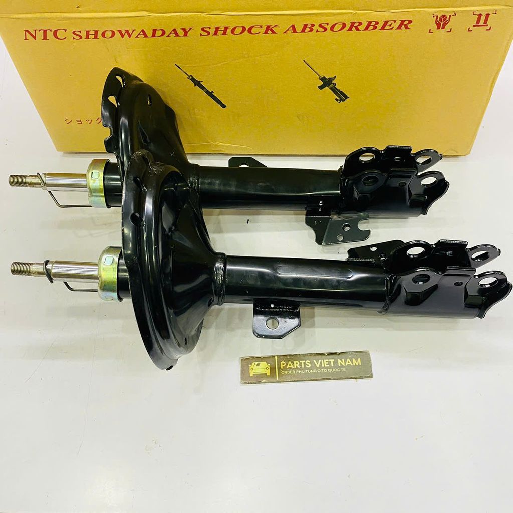 Giảm xóc hay phuộc nhún trước Lexus RX330, RX350 máy 3.3 động cơ 3MZ đời 2003 - 2006. Hàng Showa Japan thay 1 đôi bảo hành 6 tháng. Mã 48510-49445 RH, 48520-49555 LH ( 1 cái )