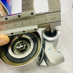 Bi tăng cam, bi tỳ cam Toyota Fortuner, Hilux, Haice, Cá mập máy dầu động cơ 1KD, 2KD. Đời 2011 - 2015. Hàng NSK Thái. Mã 13505-67042, 13505-0L010, 1350567042, 135050L010