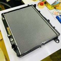 Két nước hay két làm mát động cơ Toyota Land Cruiser số tự động máy 1FZ FZJ100 đời 2000 - 2006. Hàng Denso Japan. Mã 16400-66120, 16400-66170, 1640066120, 1640066170