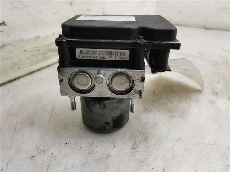 Cụm điều khiển phanh ABS Toyota Venza 2.7 động cơ 1AR đời 2009 - 2016. Hàng tháo xe nguyên zin. Mã 44050-0T010, 440500T010