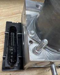 Cụm điều khiển phanh ABS Nissan Sentra đời 2008–2011. Hàng tháo xe zin mới 90% đặt mỹ 18 ngày. Mã 47660-ZT50A 47660ZT50A