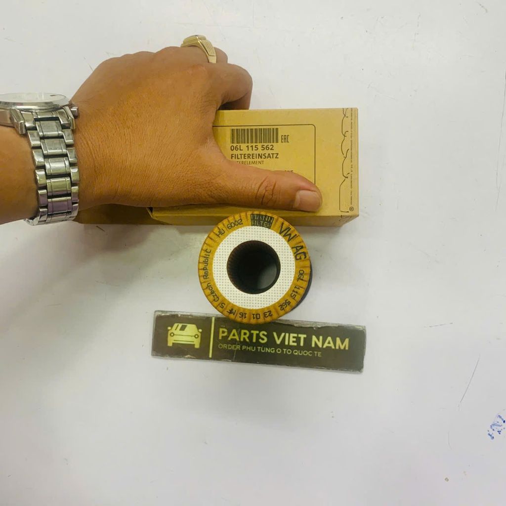 Lọc dầu hay nhớt động cơ Audi A1, A3, A4, A5, A6, A7, Q2, Q3, Q5, Q7, TT đời 2012 - 2020. Hàng cao cấp. Mã 06L115562, 06K115466, 06K115562, 06L115466, 06L115562, 06L115562B, 06L115562B