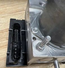 Cụm bơm điều khiển phanh ABS Nissan Sentra đời 2008–2011 Hàng tháo xe zin mới 90% đặt mỹ 18 ngày. Mã 47660-ZT50A / 47660ZT50A