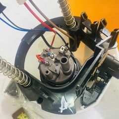 Cụm bơm xăng Mercedes W204, W218, W212 động cơ M217, M274, M272, E350, E200, E250, CLS550, GLK350, C200, C250 C350, C300, E400, CLS400, CLS550 đời 2012 - 2018. Hàng VDO. Mã A2184700094, A2184700394, A2184700294