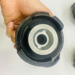 Cao su bệ đỡ dầm cầu sau quả nhỏ Mercedes W204 C200, C250, C300, C350, GLK200, GLK250, GLK350 W212 E200, E250, E300, E350 đời 2007 - 2017. Hàng Lemforder Đức. Mã 3329301, A2043510342, A2043510842 ( 1 quả )