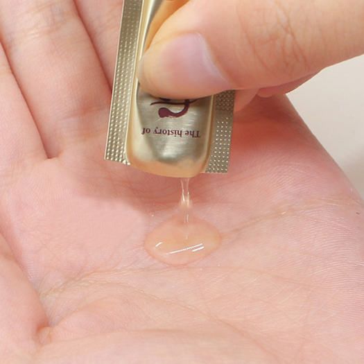 Sữa Rửa Mặt Trẻ Hóa Và Làm Sáng Da Whoo Cheongidan Radiant Cleansing Foam 200ml