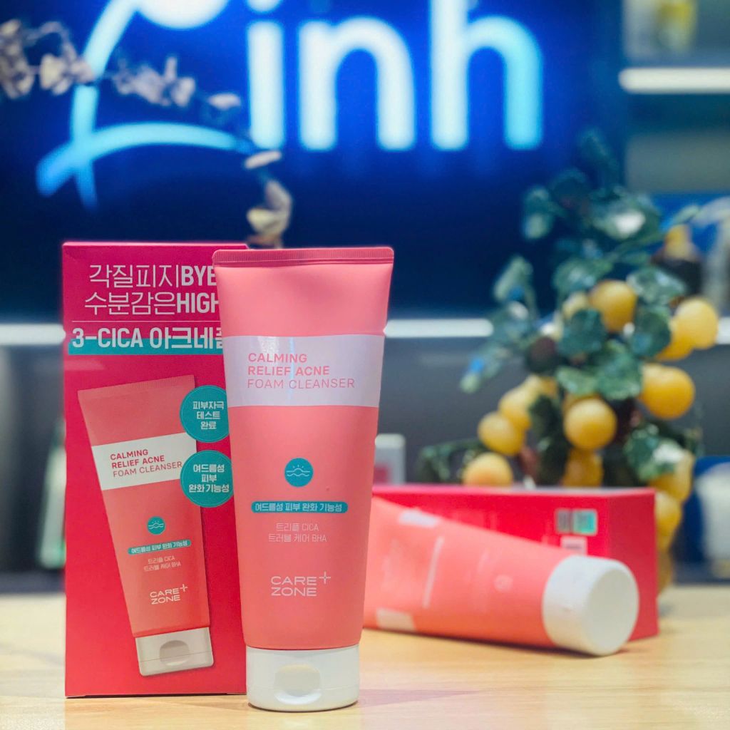 Sữa Rửa Mặt Cho Da Mụn Sạch Sâu Dịu Nhẹ Carezone Calming Relief Acne Foam 200ml