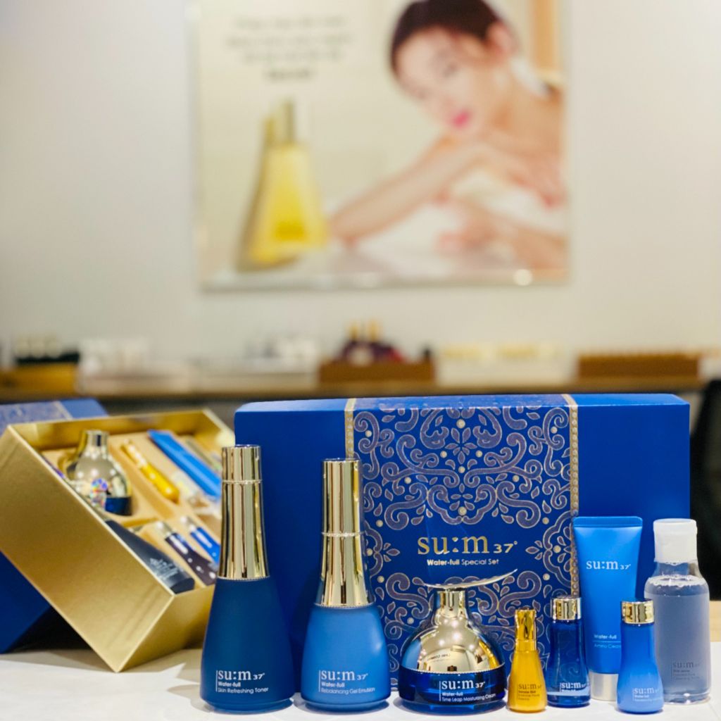 Bộ Dưỡng Da Cấp Nước Sum37 Water-Full Special Set