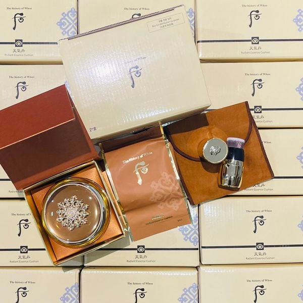Phấn Nước Tái Sinh Whoo Cheongidan Radiant Essence Cushion Special Set Hàng Cty LG