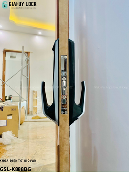 Khóa điện tử Giovani GSL - K888BG (Đen vàng) / GSL - K888BS (Đen bạc)