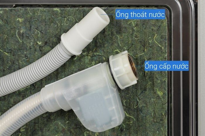 SMS4EMI06E Máy rửa bát Bosch độc lập tự hé cửa (Ba Lan)