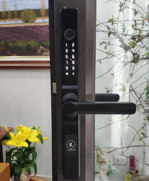 Khóa điện tử cửa nhôm Kassler KL - 68BL