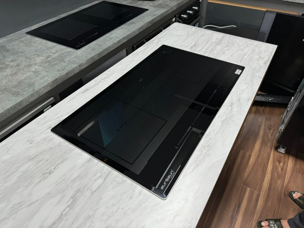 Bếp từ 3 vùng nấu Eurosun EU - T396Pro