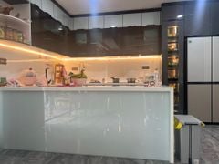 Hai hệ tủ bếp inox cánh kính sơn tĩnh điện Gotze 8310 vàng kim sa - 8306 đen kim sa - 8683 trắng kim sa