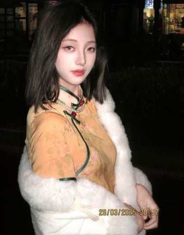  SUỜN XÁM DÀI LỤA VÀNG 