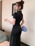  Sườn Xám Đen Lửng Thêu hoa 