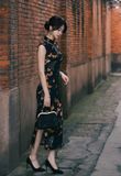  Sườn Xám Lụa Dài Đen 
