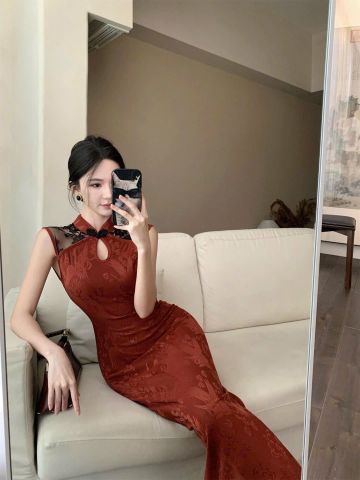  SƯỜN XÁM DÀI ĐỎ 