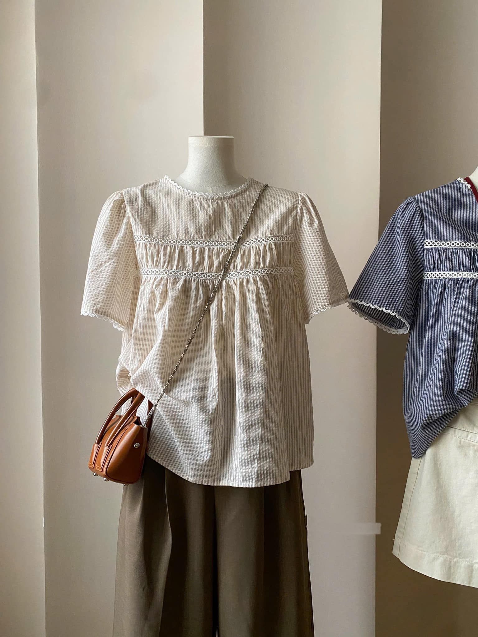  Áo babydoll ngắn tay sọc vải phối ren mã A747 