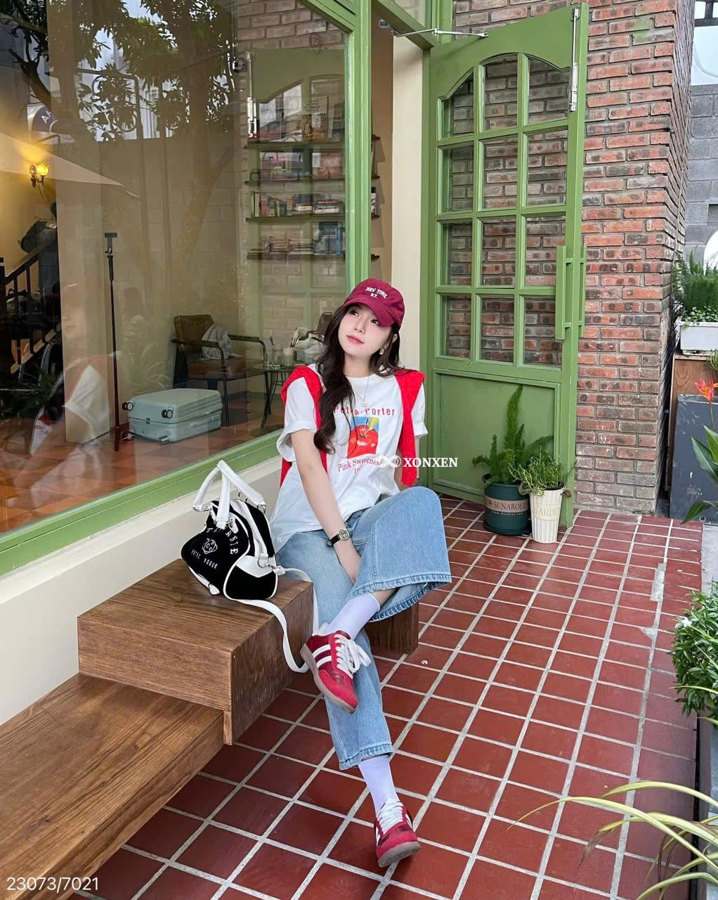  Áo Thun Nữ In Hình Quả Táo Chữ PET XONXEN SHOP Mã 23073 