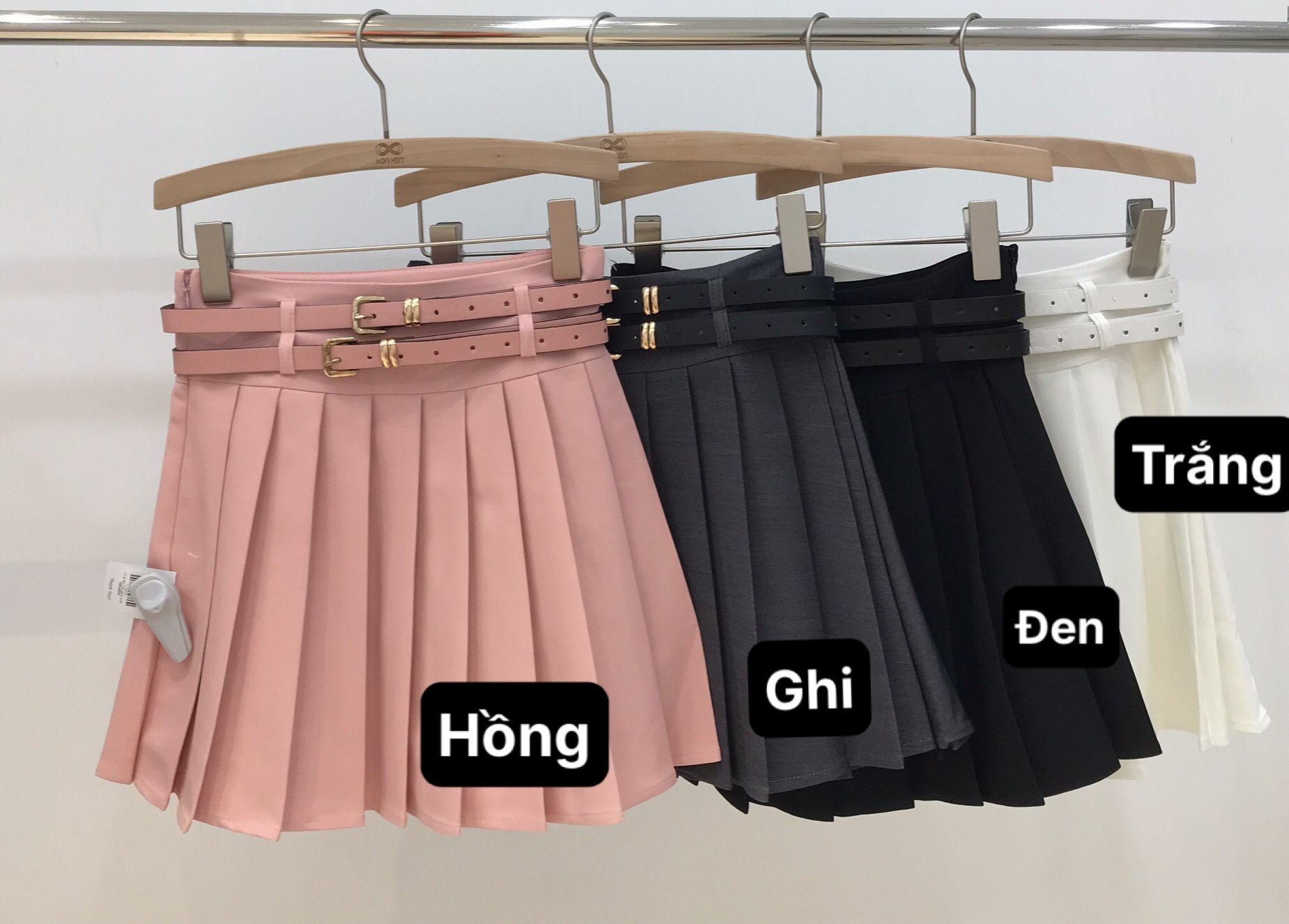 Chân váy vải đen