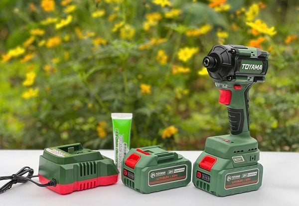 Máy Chuyên Vặn Vít Toyama CV-380BL, Máy Bắt Vít Dùng Pin 21V, Máy Bắn Vít Tôn 380nm