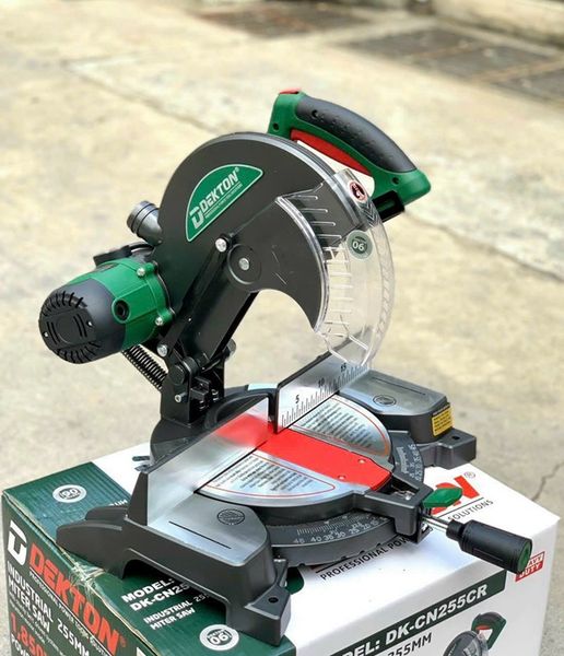 Máy cắt nhôm Dekton DK-255CR 255mm, Máy cắt phào, Máy cắt nẹp gỗ, Máy cắt góc gỗ, Máy cắt phào chỉ, Máy cắt nhựa