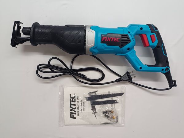 Máy cưa kiếm cầm tay FIXTEC FRS10501 Công suất 600W