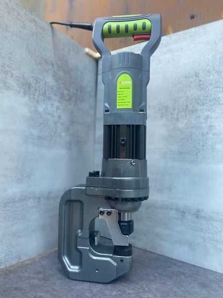 Máy đột thuỷ lực cầm tay Lucian 22mm, Máy dập lỗ thuỷ lực phi 22, Máy cắt lỗ cầm tay, Máy đột dập thuỷ lực D22