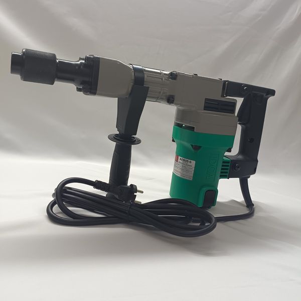 Máy dục bê tông DCA AZG05-6