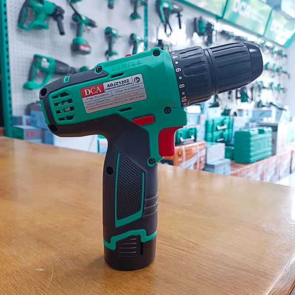 Máy Khoan Vặn Vít Dùng Pin DCA ADJZ1202E