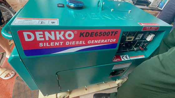 Máy phát điện chạy dầu 5KW DENKO, Máy phát điện Denyo 5KW, Máy phát điện chống ồn, Máy phát điện văn phòng, Máy phát điện dầu