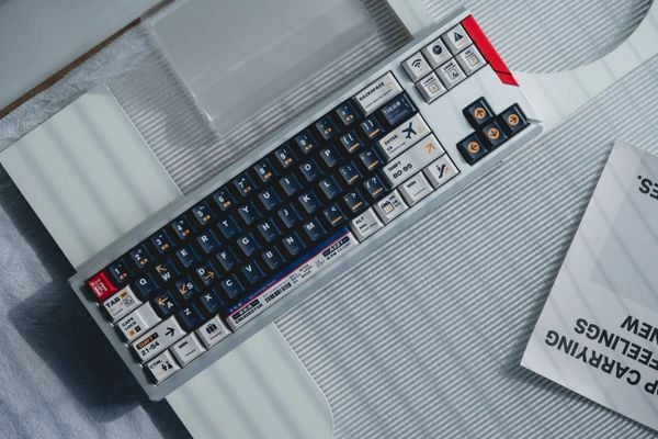 Mek Geometry 70 Keyboard Kit – The Keebs Store