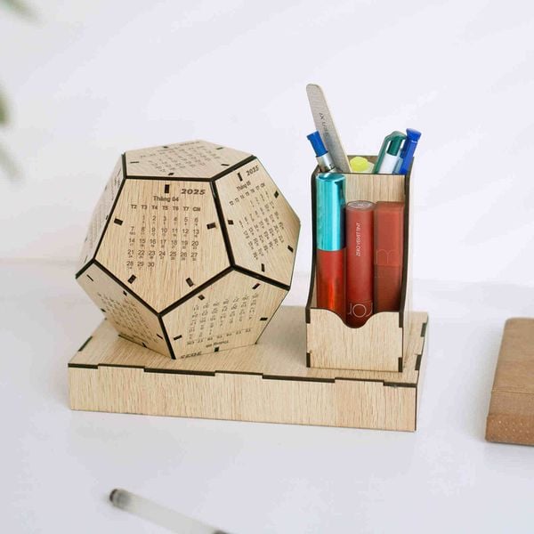 Lịch gỗ để bàn phong cách - TOY27