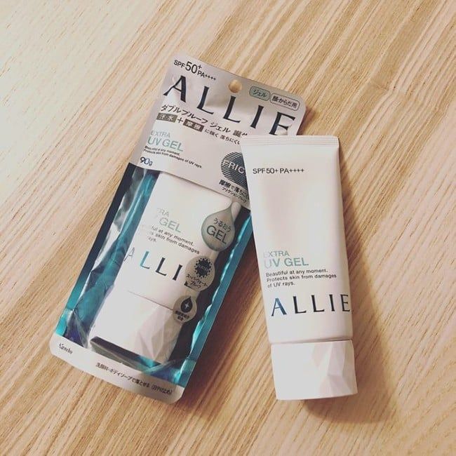 Kem Chống Nắng Kanebo Allie Extra Gel UV EX SPF50+ PA+++ 90g
