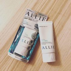 Kem Chống Nắng Kanebo Allie Extra Gel UV EX SPF50+ PA+++ 90g