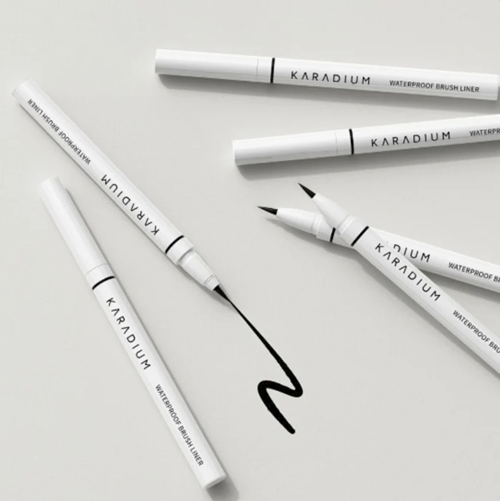 Bút Kẻ Mắt Nước Karadium Waterproof Eyeliner Pen (Black) 0.55g