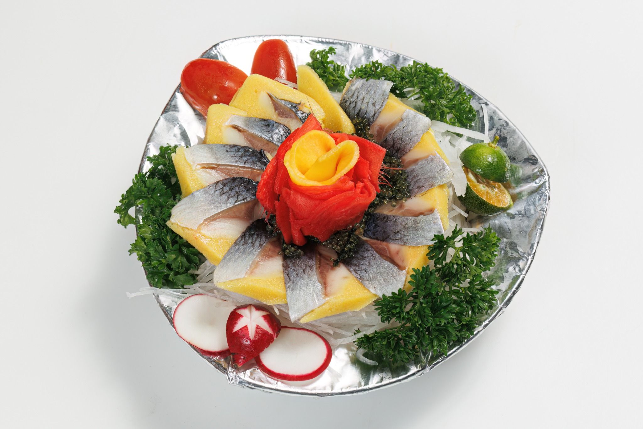  Cá Trích ép trứng sashimi 