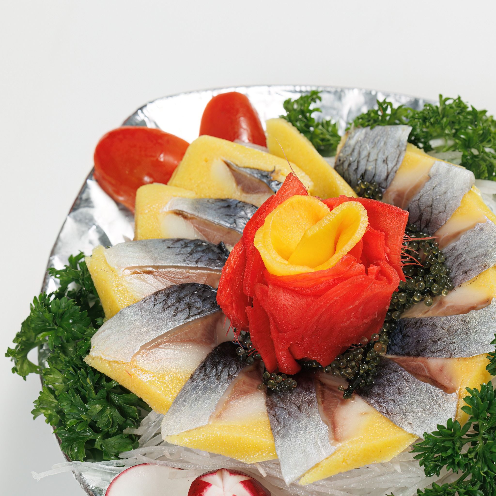  Cá Trích ép trứng sashimi 