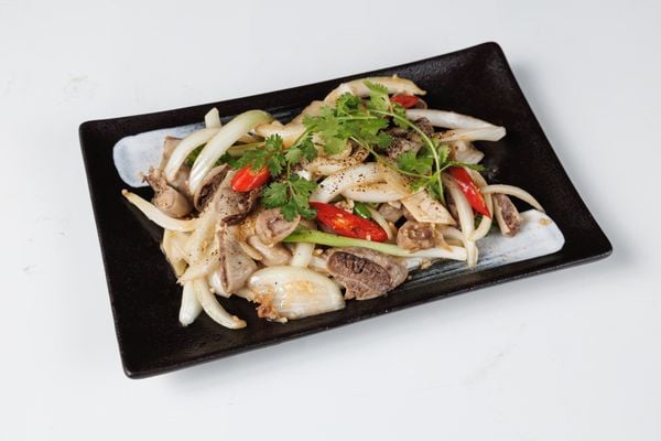  Dồi xào hành gừng 