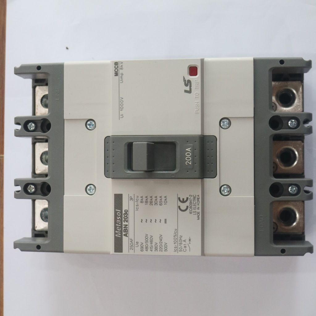 Molded Case Circuit Breakers