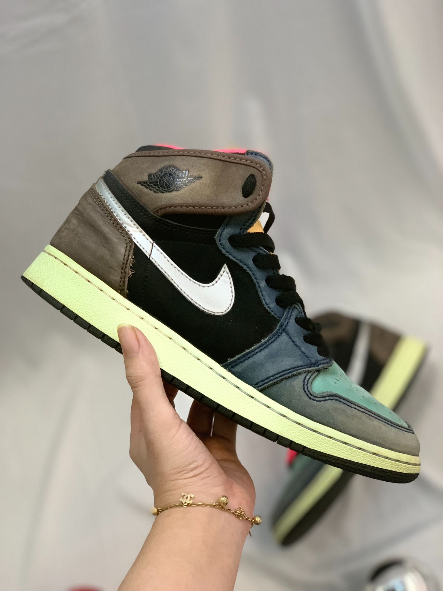 aj1 high tokyo